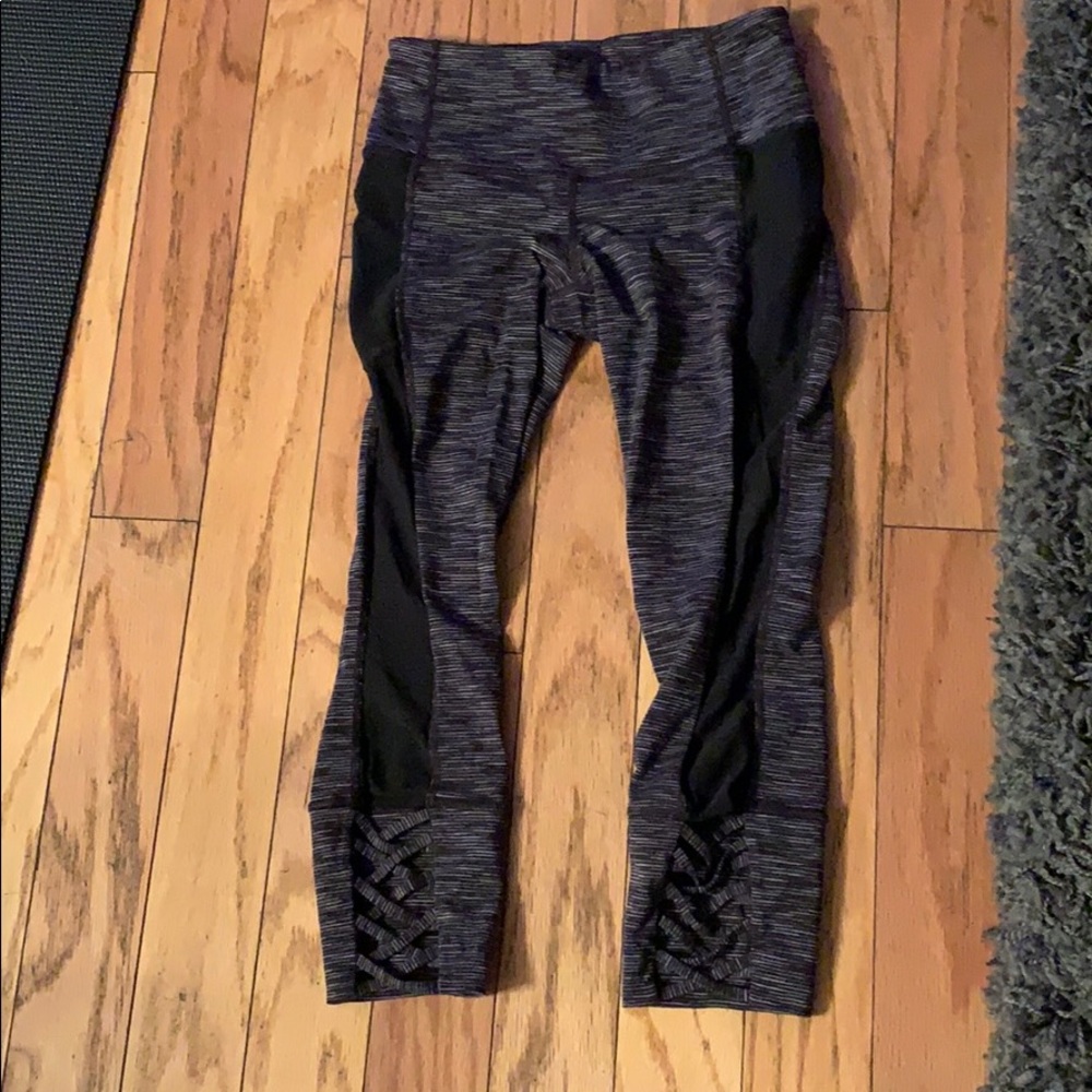 Athleta Salutation Mesh Panel Leggings XXS